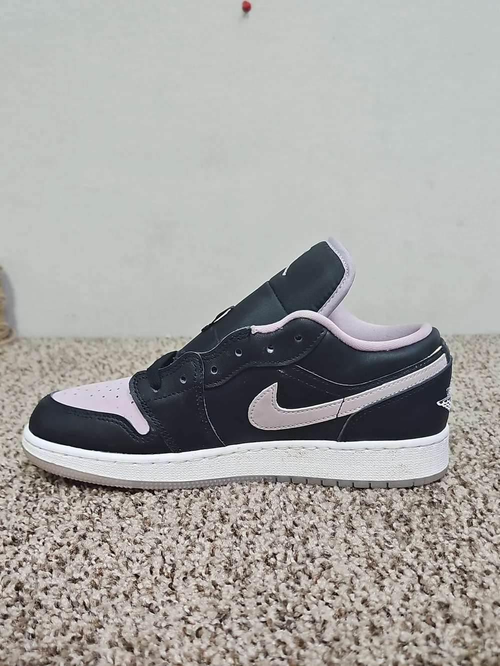 NIKE AIR JORDAN 1 LOW SE YOUTH SNEAKERS BFPM-07-050